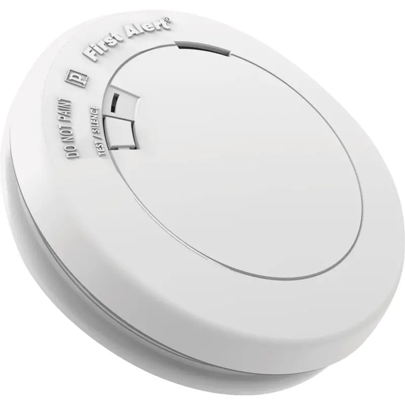 First Alert 10-Year Sealed Battery Photoelectric Smoke Alarm With Built-In Emergency Light 1